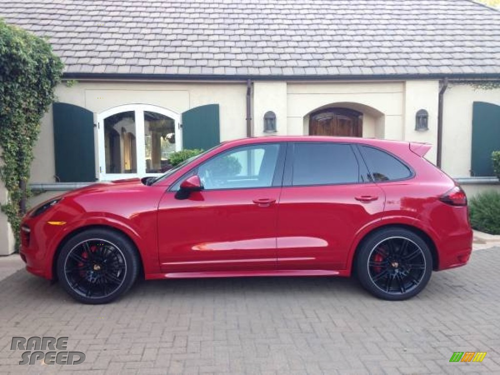 Porsche Cayenne красный черные диски