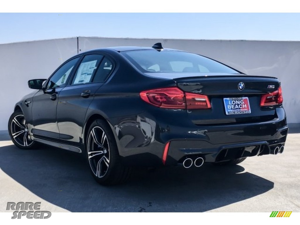 2019 M5 Sedan - Singapore Gray Metallic / Silverstone photo #2 2019 M5 Sedan - Singapore Gray Metallic / Silverstone photo #2