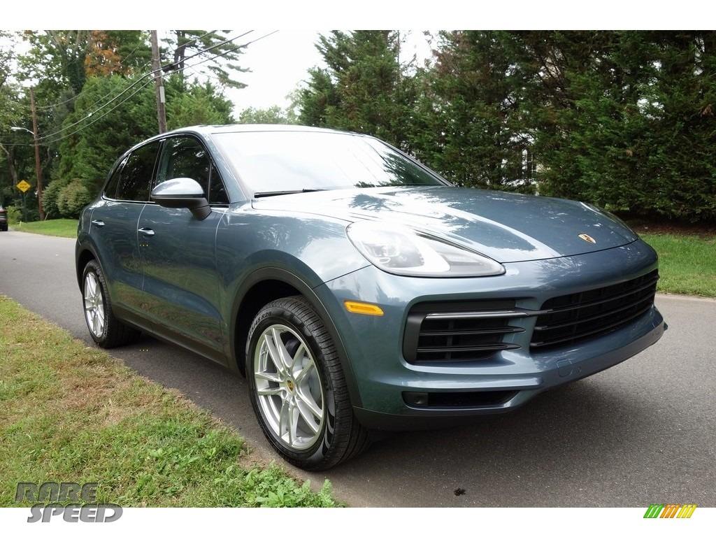 Biscay Blue Metallic / Black Porsche Cayenne Biscay Blue Metallic / Black Porsche Cayenne