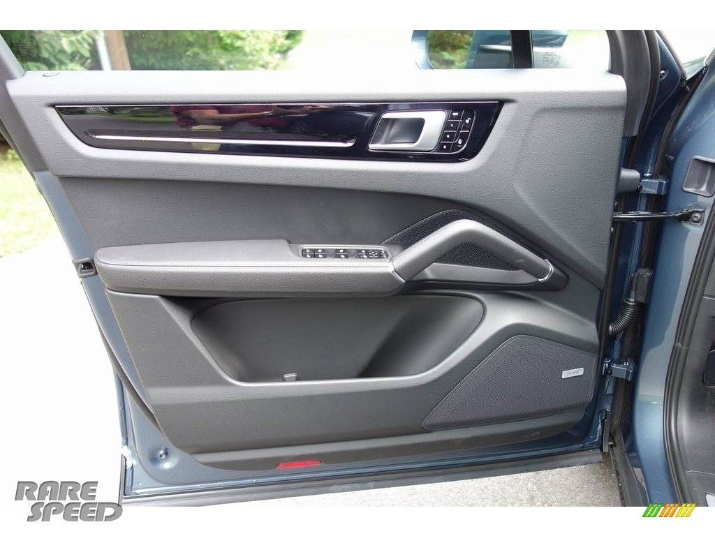2019 Cayenne - Biscay Blue Metallic / Black photo #11 2019 Cayenne - Biscay Blue Metallic / Black photo #11