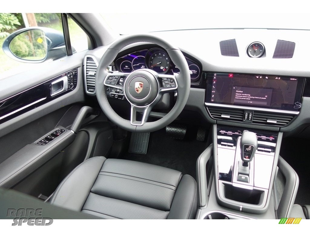 2019 Cayenne - Biscay Blue Metallic / Black photo #13 2019 Cayenne - Biscay Blue Metallic / Black photo #13