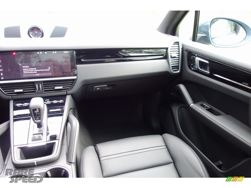 2019 Cayenne - Biscay Blue Metallic / Black photo #15 2019 Cayenne - Biscay Blue Metallic / Black photo #15