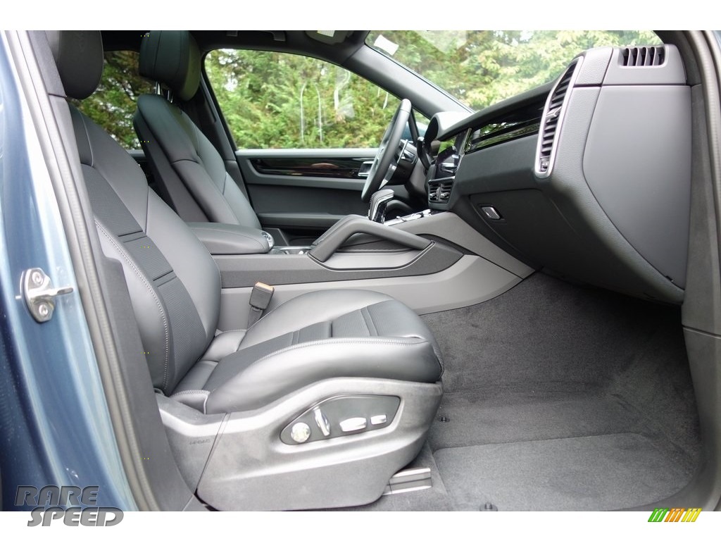2019 Cayenne - Biscay Blue Metallic / Black photo #18 2019 Cayenne - Biscay Blue Metallic / Black photo #18
