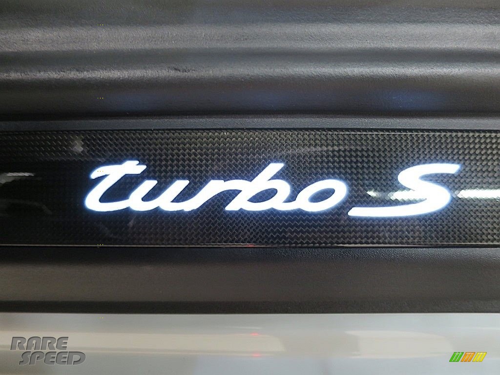 2015 911 Turbo S Coupe - White / Black/Luxor Beige photo #35