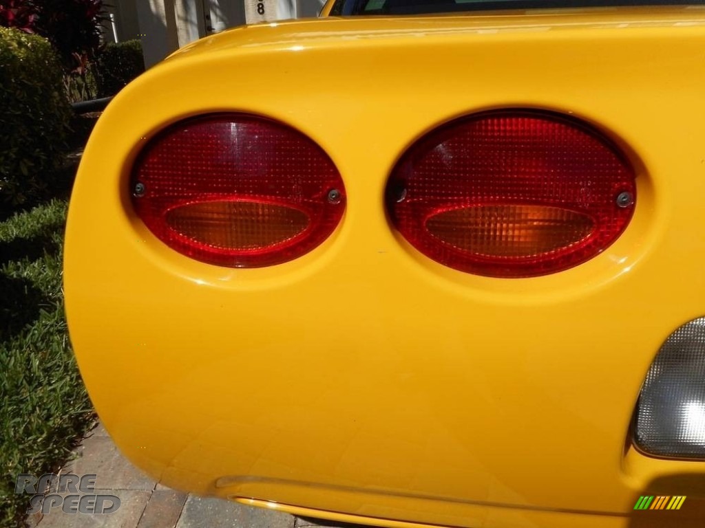 2001 Corvette Z06 - Milliennium Yellow / Black photo #12