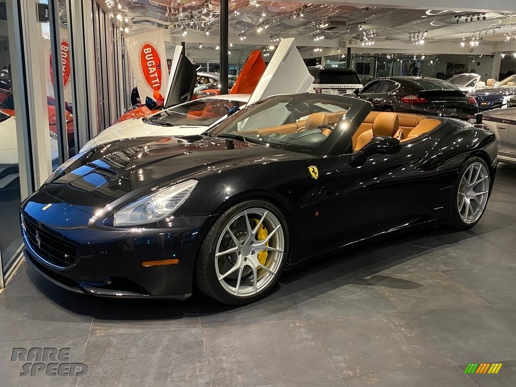 Nero Daytona (Black Metallic) / Cuoio Ferrari California 
