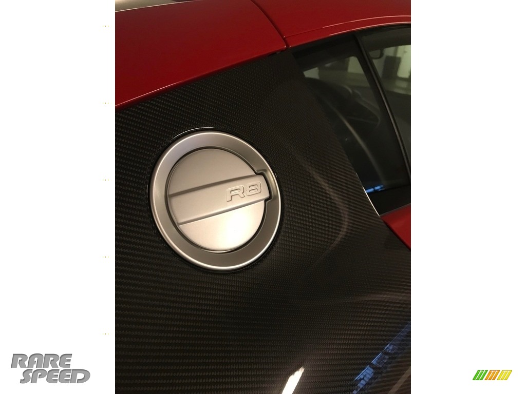 2015 R8 V8 - Brilliant Red / Black photo #11