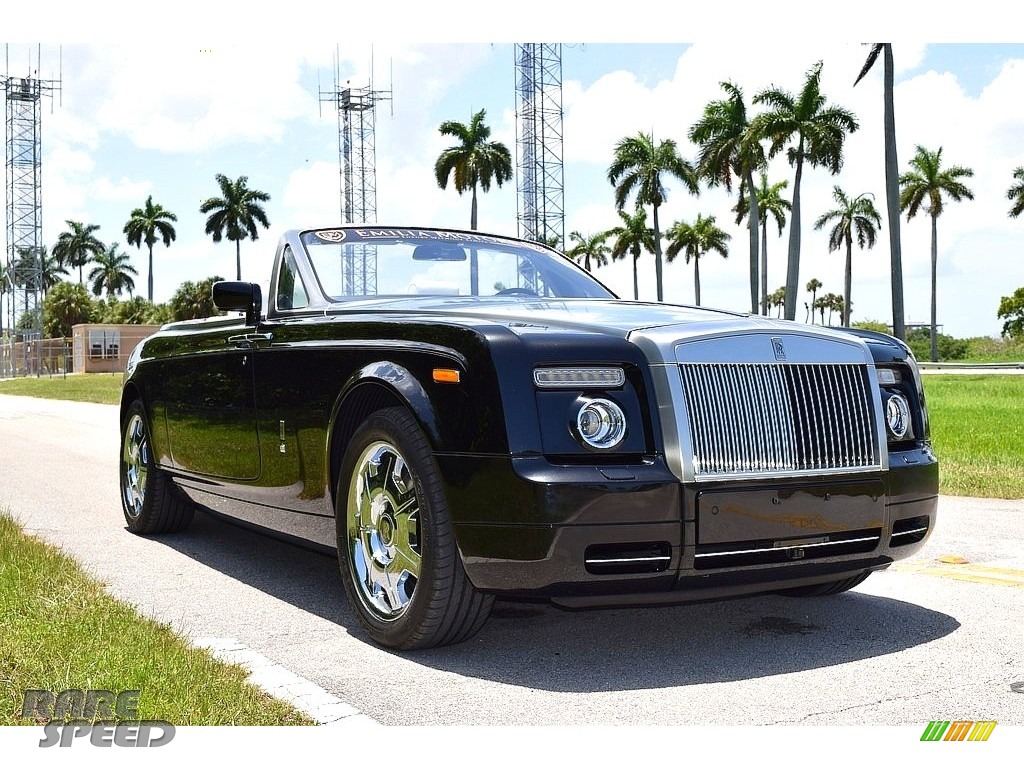 Diamond Black / Light Creme Rolls-Royce Phantom Drophead Coupe 