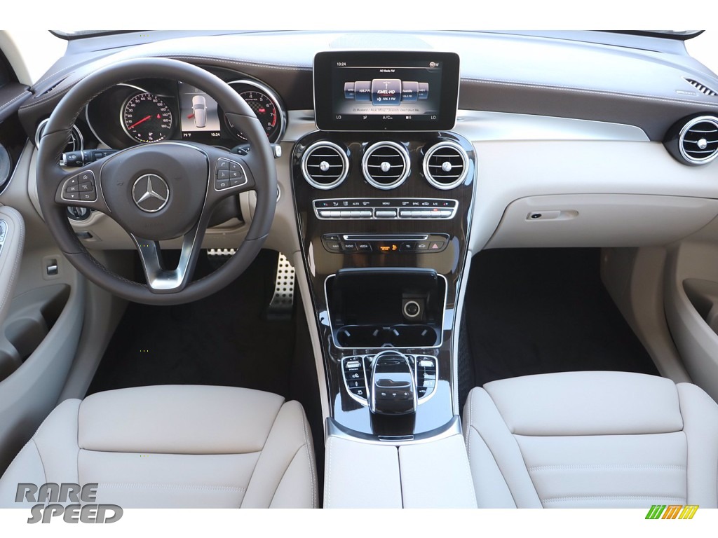 2019 GLC AMG 43 4Matic - Selenite Grey Metallic / Silk Beige/Black photo #9 2019 GLC AMG 43 4Matic - Selenite Grey Metallic / Silk Beige/Black photo #9