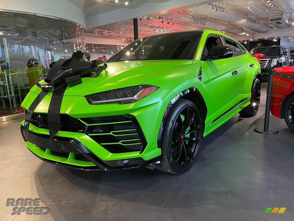 Verde Mantis / Verde Faunus/Nero Ade Lamborghini Urus Pearl Capsule AWD