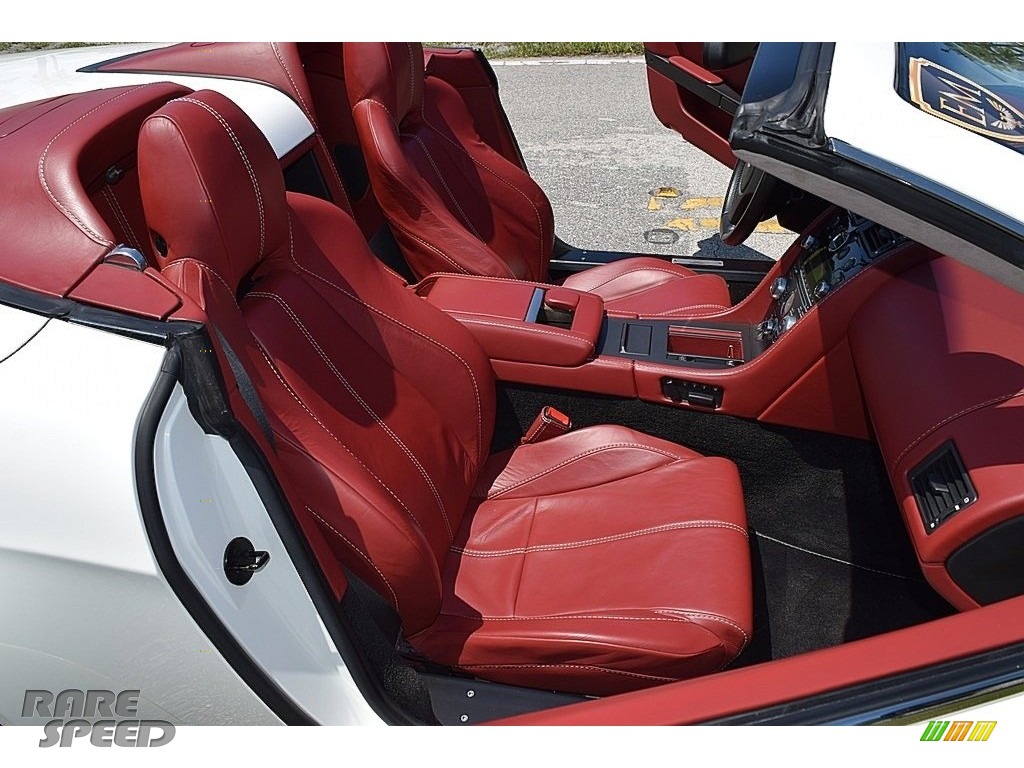 2012 V8 Vantage Roadster - Stratus White / Chancellor Red photo #38