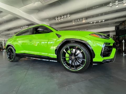 Verde Mantis Pearl 2021 Lamborghini Urus Pearl Capsule AWD