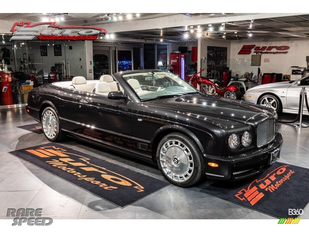 Diamond Black / Cotswold Bentley Azure 
