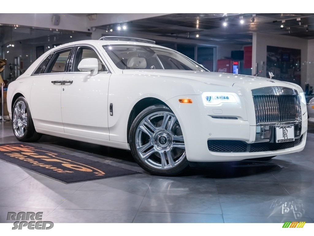 Commissioned Collection Andalusi / Arctic White/Black Rolls-Royce Ghost 