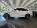 Bentley Bentayga V8 Ghost White Pearlescent by Mulliner photo #9