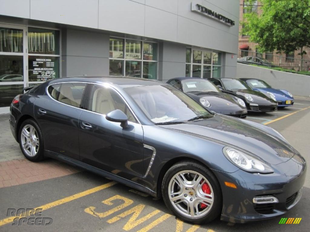 Panamera Yachting Blue