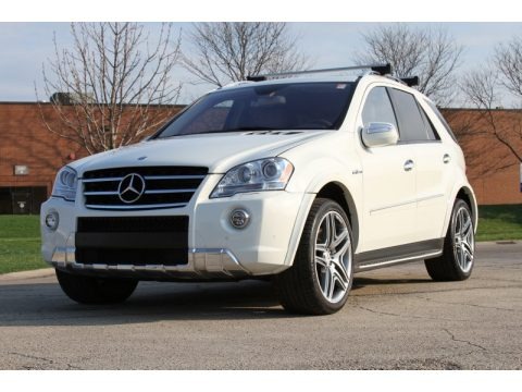 Arctic White 2010 Mercedes-Benz ML 63 AMG 4Matic Arctic White 2010 Mercedes-Benz ML 63 AMG 4Matic